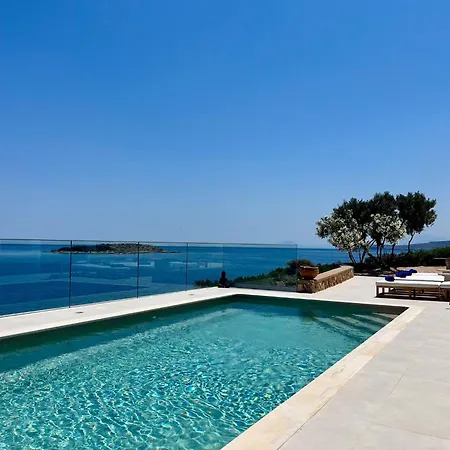 Seawave With Heated Pools, By Hellocrete *