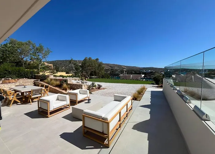 Seawave With Heated Pools, By Hellocrete Villa *