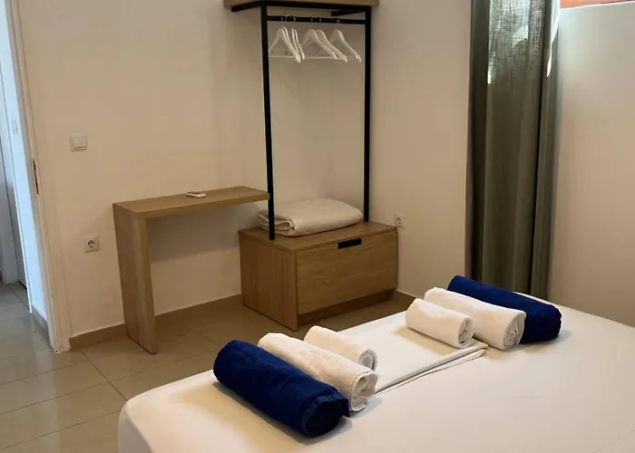 Seawave With Heated Pools, By Hellocrete