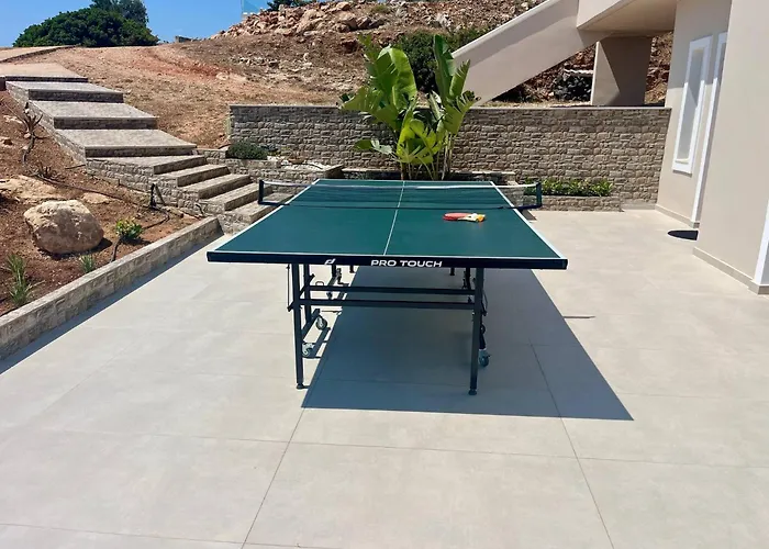 Seawave With Heated Pools, By Hellocrete Villa *