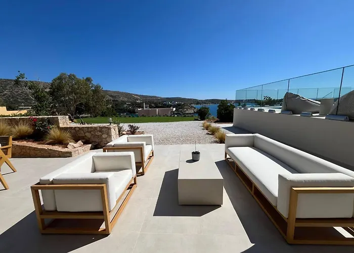 Seawave With Heated Pools, By Hellocrete Villa *