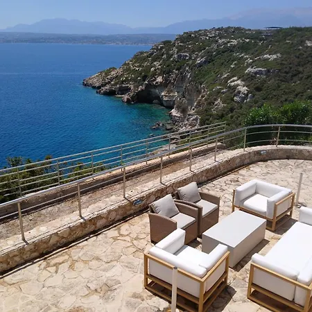 וילה Seawave With Heated Pools, By Hellocrete *