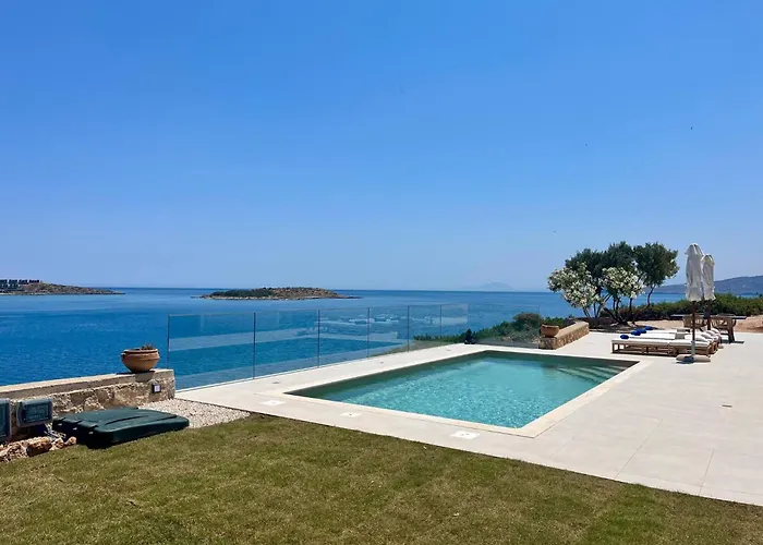 Seawave With Heated Pools, By Hellocrete فيلة *