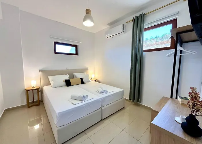 Seawave With Heated Pools, By Hellocrete خانيا