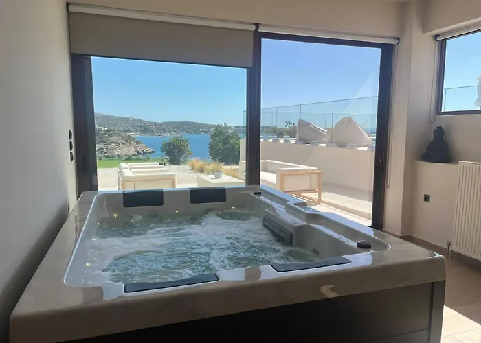 Seawave With Heated Pools, By Hellocrete فيلة *