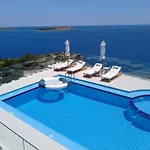Seawave With Heated Pools, By Hellocrete