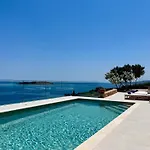 Seawave With Heated Pools, By Hellocrete *