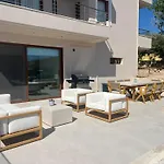 Seawave With Heated Pools, By Hellocrete Villa *