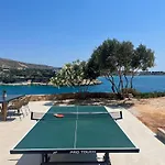 Seawave With Heated Pools, By Hellocrete Villa