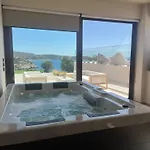 Seawave With Heated Pools, By Hellocrete Villa *