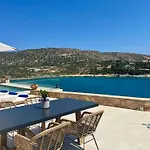 Seawave With Heated Pools, By Hellocrete * Chania (Crete)