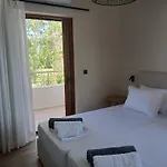Villa Seawave With Heated Pools, By Hellocrete *