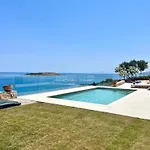 Seawave With Heated Pools, By Hellocrete Villa Chania (Crete)
