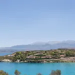 Seawave With Heated Pools, By Hellocrete Chania (Crete)