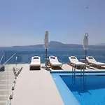 Seawave With Heated Pools, By Hellocrete