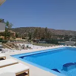Seawave With Heated Pools, By Hellocrete Villa Chania (Crete)