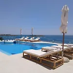 Villa Seawave With Heated Pools, By Hellocrete Chania (Crete)