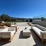 Seawave With Heated Pools, By Hellocrete Villa *