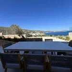Villa Seawave With Heated Pools, By Hellocrete Chania (Crete)