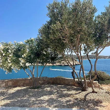 Seawave Villas, By Hellocrete *