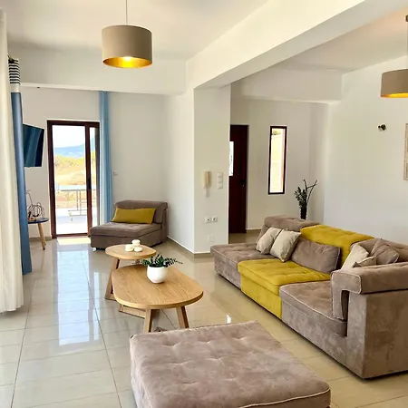 Seawave Villas, By Hellocrete Chania (Crete)