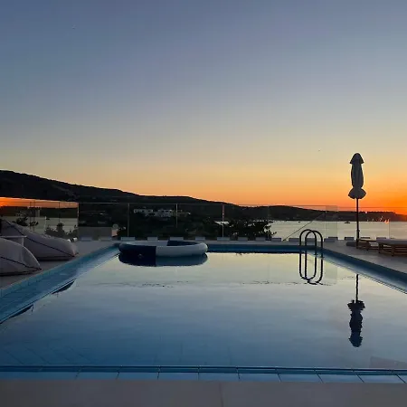 Villa Seawave Villas, By Hellocrete *