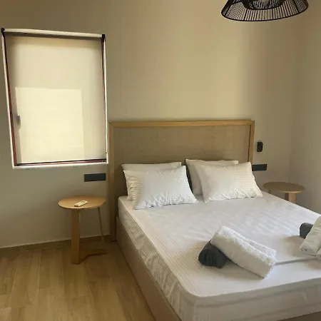 Seawave Villas, By Hellocrete Chania (Crete)