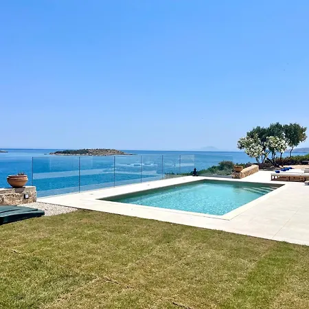 Seawave With Heated Pools, By Hellocrete Villa Chania (Crete)