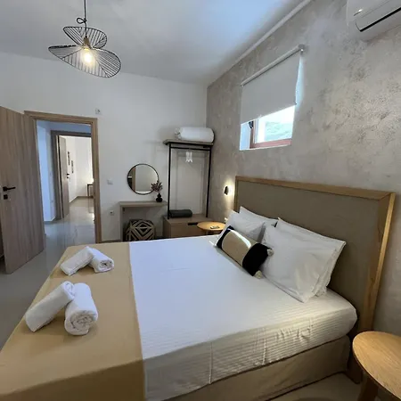 Villa Seawave With Heated Pools, By Hellocrete Chania (Crete)