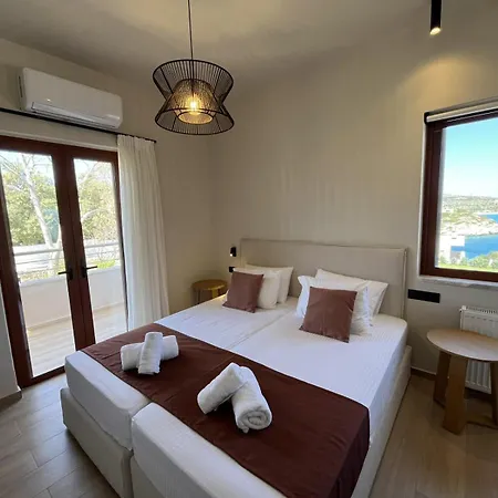 Seawave With Heated Pools, By Hellocrete Villa *