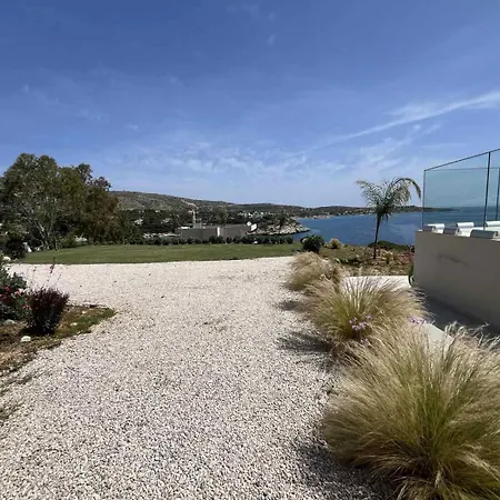 Seawave With Heated Pools, By Hellocrete Villa Chania (Crete)