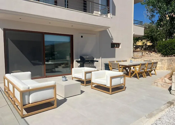 Seawave With Heated Pools, By Hellocrete Villa *