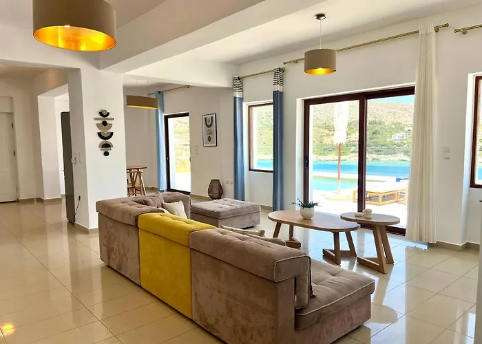 Seawave With Heated Pools, By Hellocrete Villa Chania (Crete)