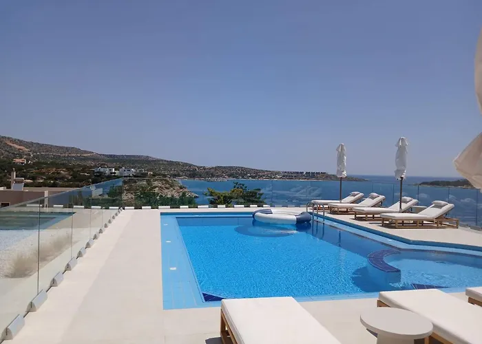 Вілла Seawave With Heated Pools, By Hellocrete