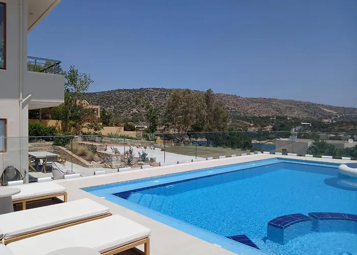 Seawave With Heated Pools, By Hellocrete Вілла Ханья (Крит)