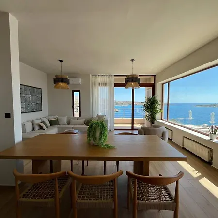 Seawave Villas, By Hellocrete