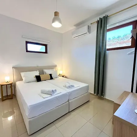 Seawave Villas, By Hellocrete La Canée