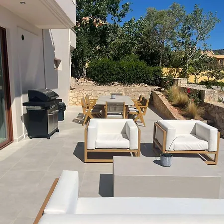 Villa Seawave Villas, By Hellocrete