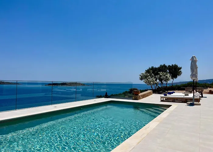 Seawave With Heated Pools, By Hellocrete *