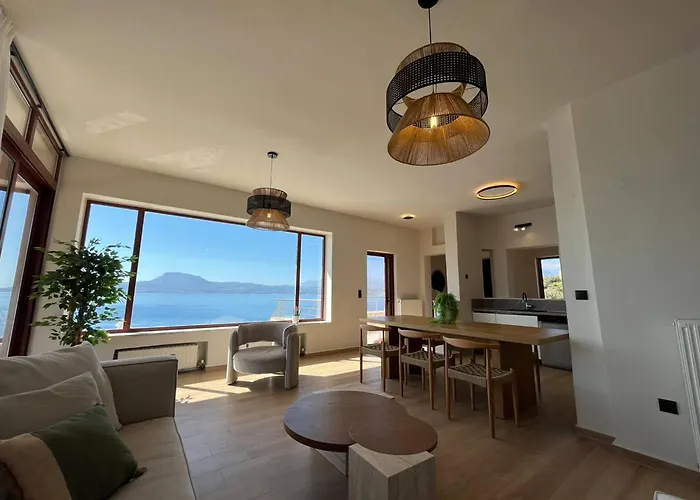 Villa Seawave With Heated Pools, By Hellocrete Hanya