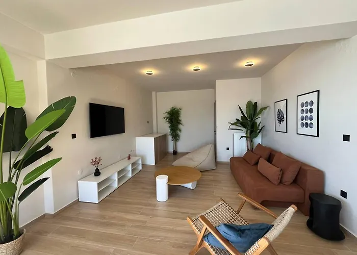 Seawave With Heated Pools, By Hellocrete