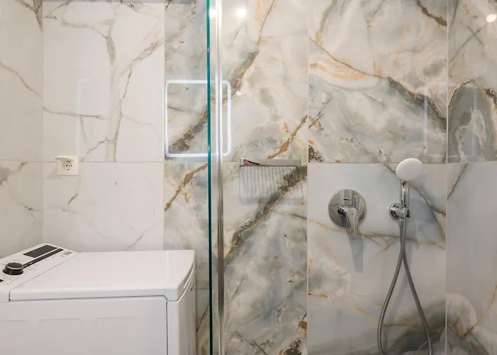 Seawave With Heated Pools, By Hellocrete *