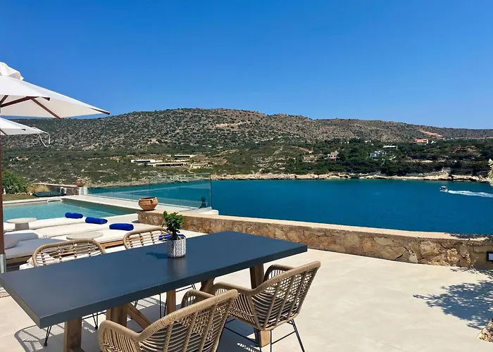 Seawave With Heated Pools, By Hellocrete * Hanya