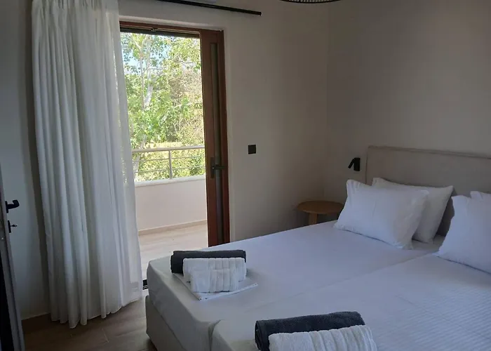 Villa Seawave With Heated Pools, By Hellocrete *