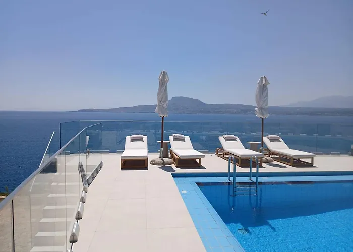 Seawave With Heated Pools, By Hellocrete