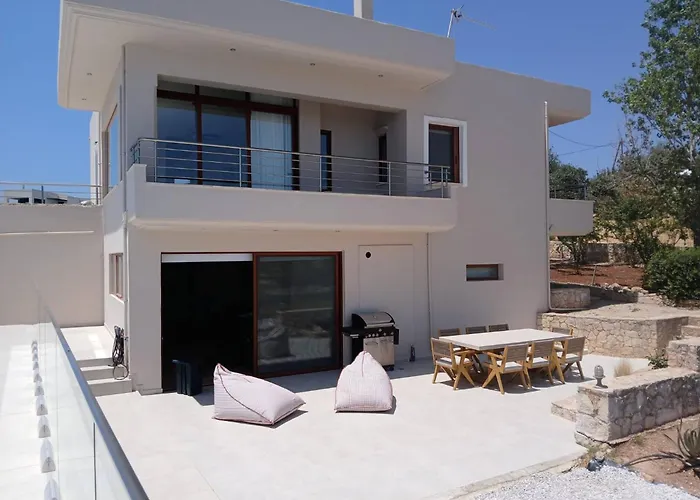 Villa Seawave With Heated Pools, By Hellocrete